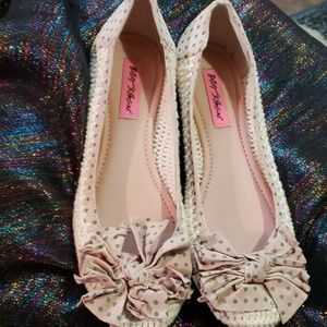 BETSEY JOHNSON BALLET FLATS SIZE 9